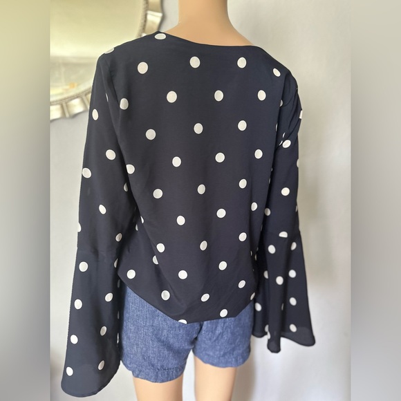 Banana Republic Polka Dot Long Sleeve Stylish Tops Size Medium - Picture 2 of 12